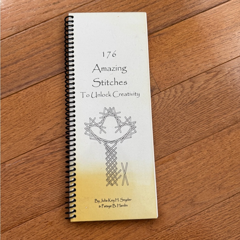 Needlework Guide:176 Amazing Stitches to Unlock Creativity by Julie Key H Snyder